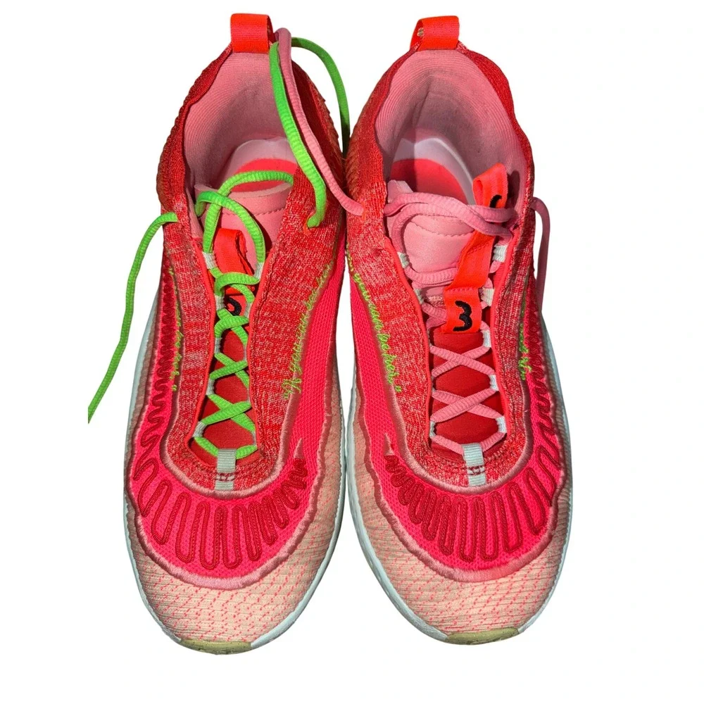 Nike shape flymesh style